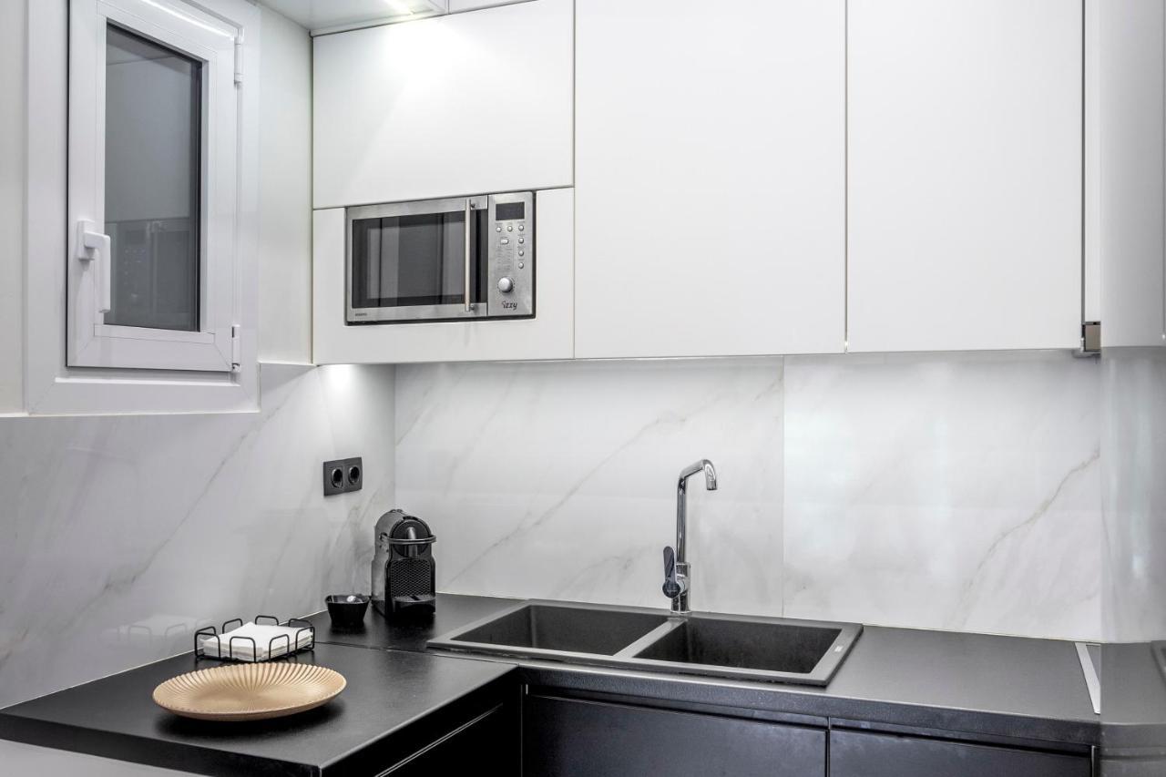 Central 2Br Apartment In The Heart Of Athens Exterior photo